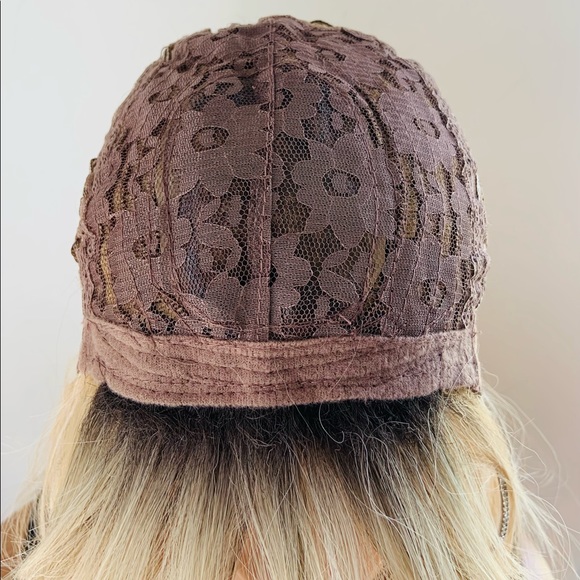 Gorgeous 20” Effortless Style Ombre Blonde Synthetic Wig with Bangs - Picture 4 of 11